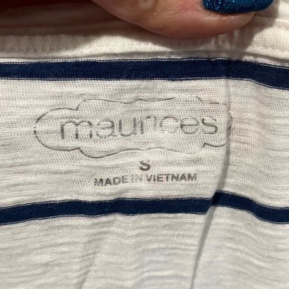 Maurices 24/7 Dawson Striped Drop Shoulder Tee Scoop Neck Black White Size Small - Picture 4 of 4